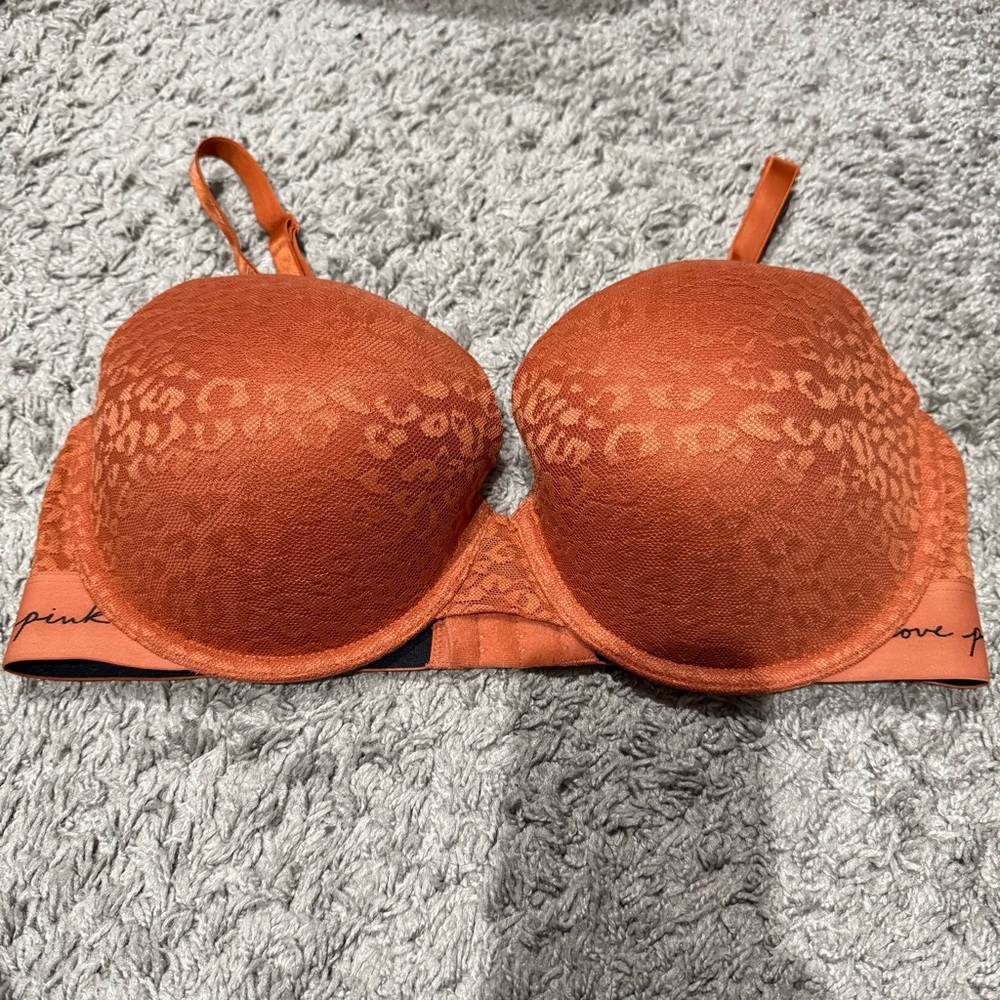 NWOT PINK Victoria's Secret Orange T-Shirt Lightly Lined- size 36DD